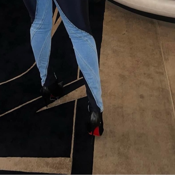 Christian Louboutin Dovi Dova boot - Picture 2 of 16